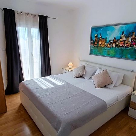 מאקרסקה Apartments Ella מראה חיצוני תמונה